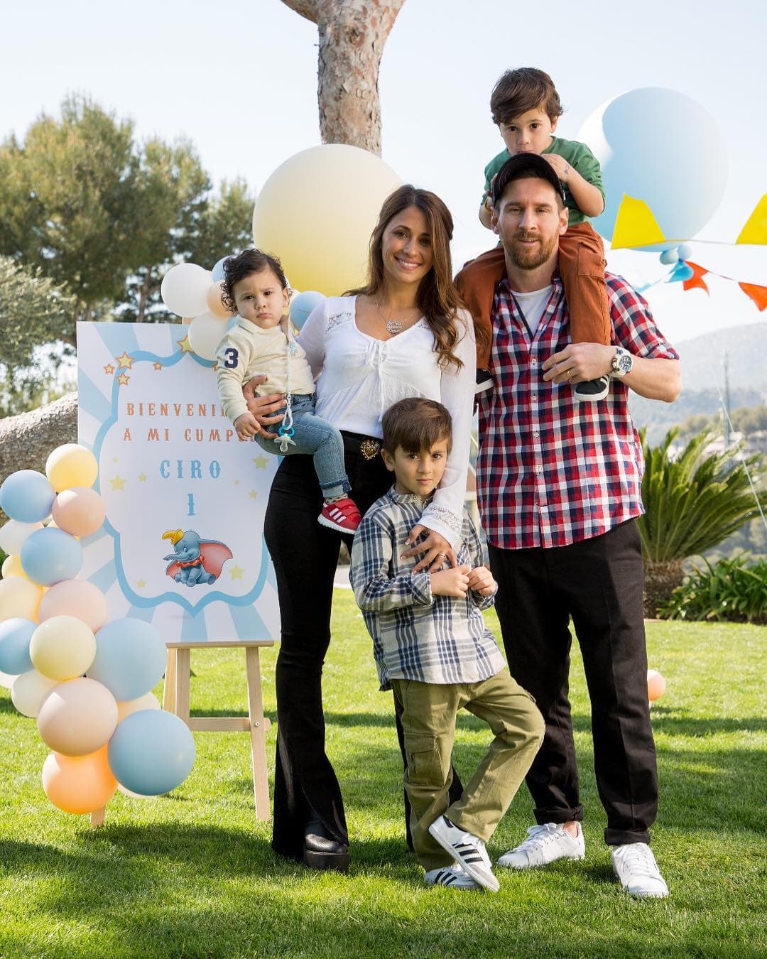 Lionel Messi ha mostrado en las redes sociales lo unido que es a sus hijos y su familia.