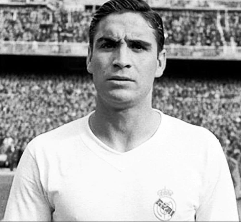 <b>Marcos Alonso 'Marquitos'</b> es abuelo del futbolista del Chelsea y coincidió con Di Stéfano en las primeras cinco Copas de Europa del Real Madrid.