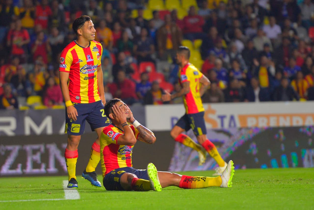 Esta derrota deja a Morelia con riesgo de perder su puesto en la Liguilla si Pachuca o Querétaro ganan en su último juego de la temporada regular.