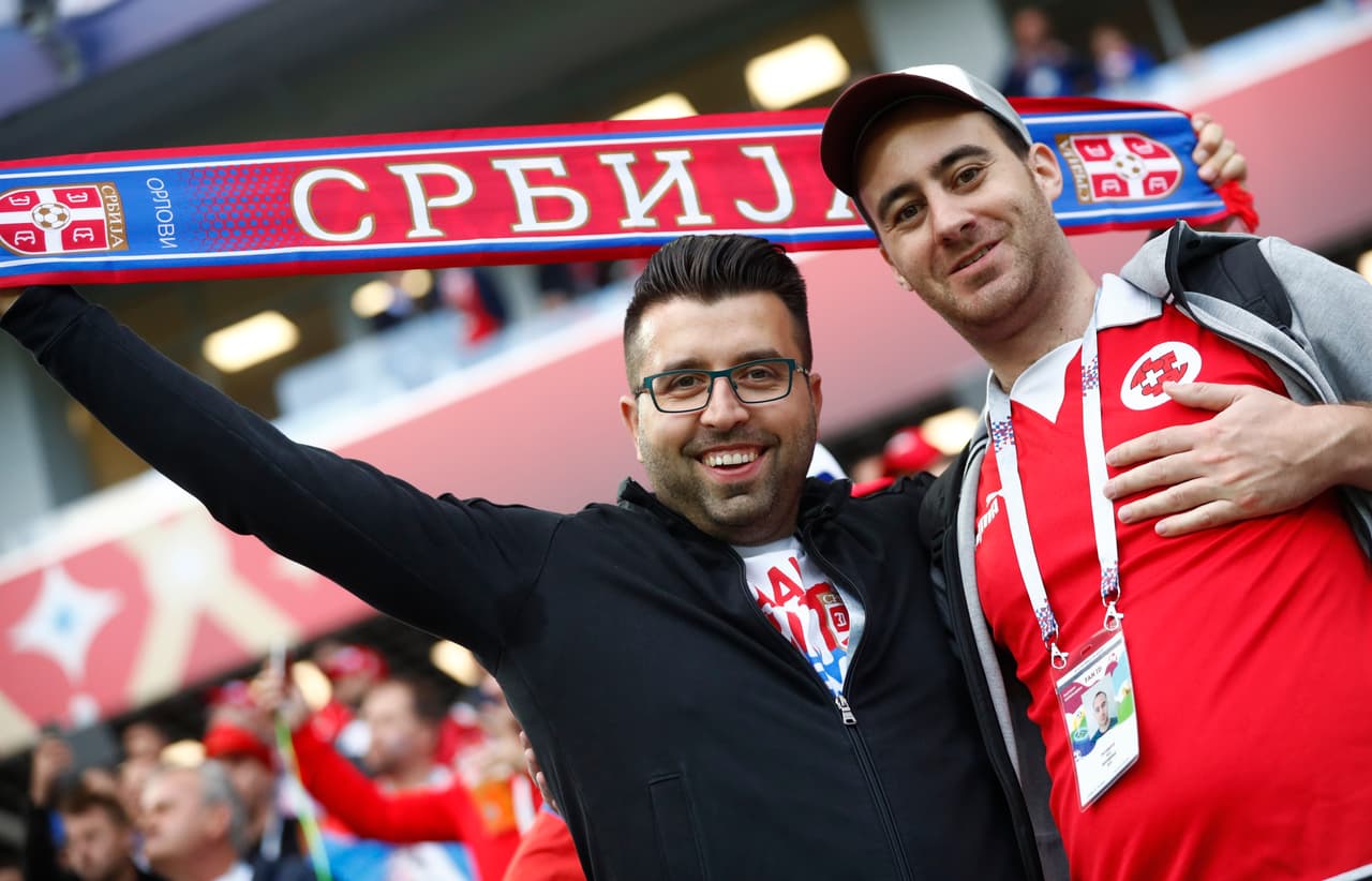 La fiesta de los fanáticos de Suiza y Serbia mostró la emoción que ambos países sienten en su segundo partido por el grupo E en el Mundial de Rusia 2018.