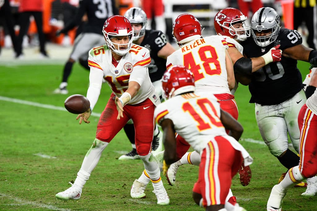 Patrick Mahomes quiere salir bicampeón y con la ayuda de Clyde Edwards-Helaire, Tyreek Hill, Travis Kelce y Sammy Watkins, no parece difícil que los actuales campeones vuelvan a levantar el Vince Lombardi.