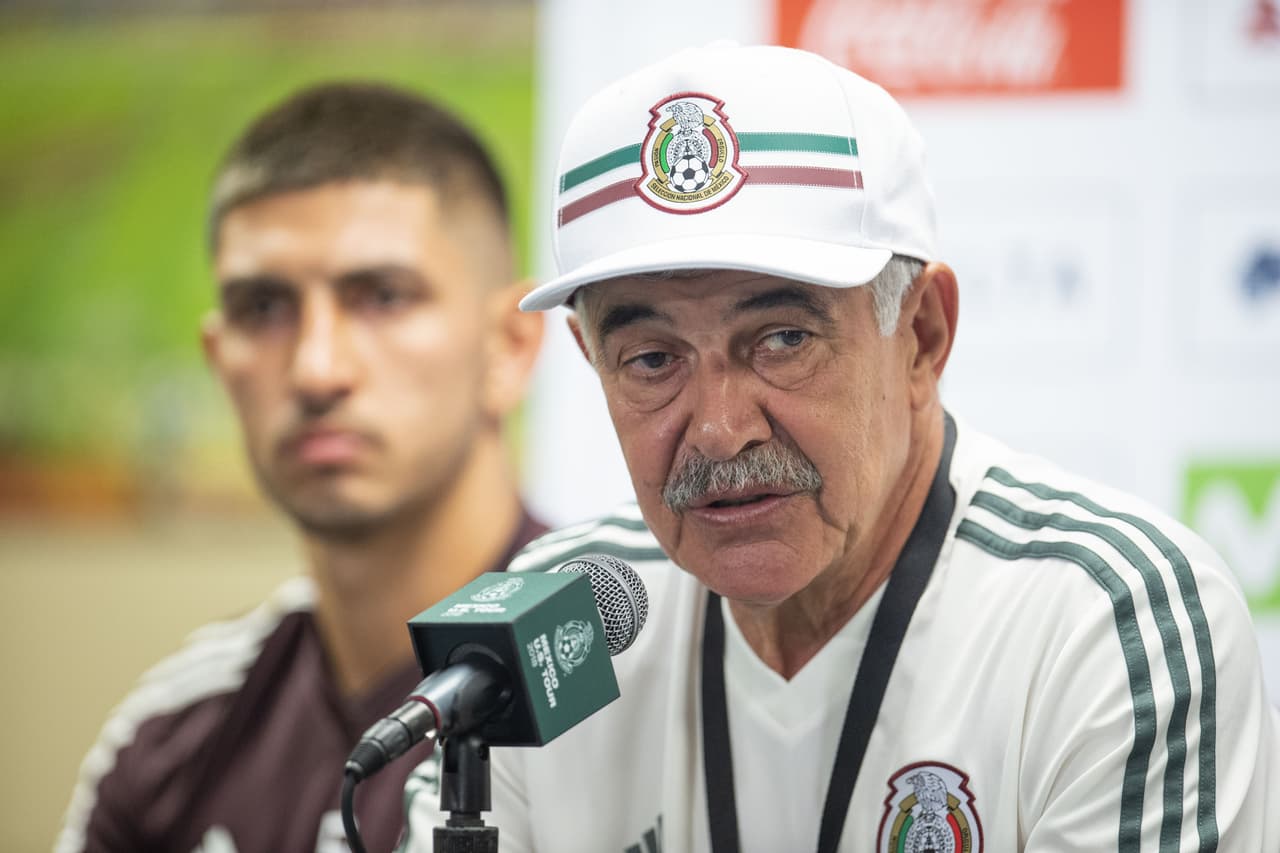 ‘Tuca’ dice que ya está muy ‘cacaloteado’ para el Tri y pide a un técnico formador