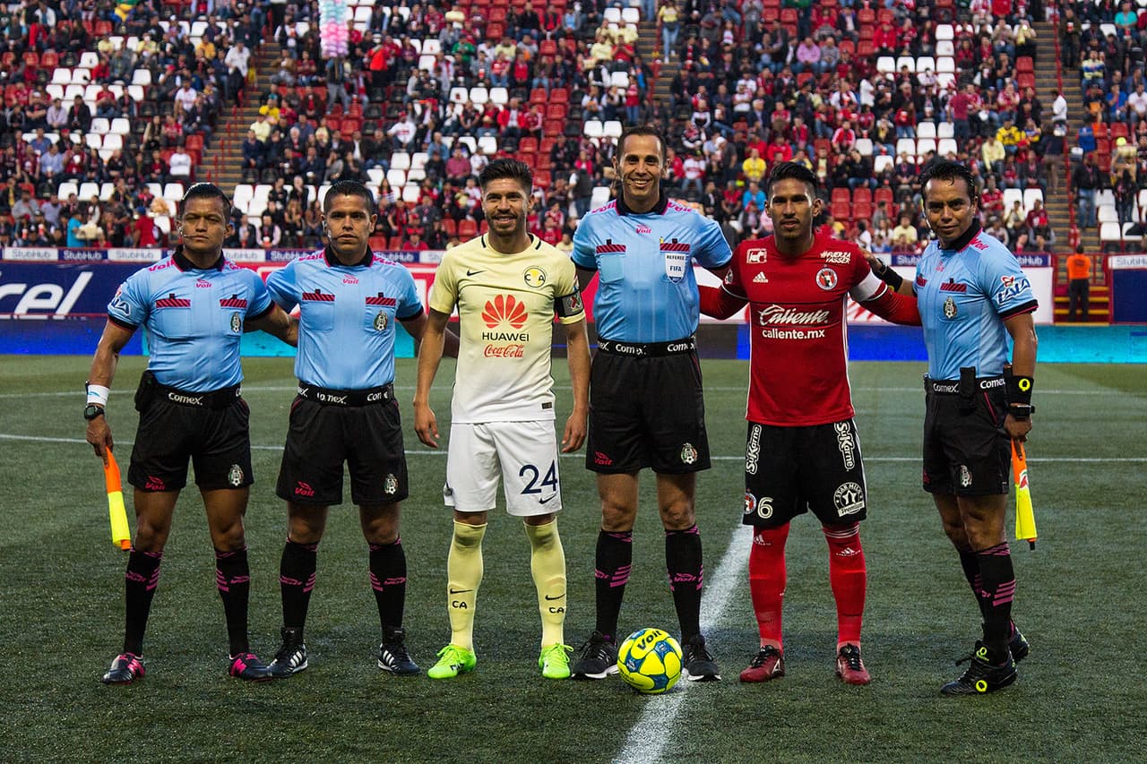 Xolos y Águilas se han enfrentado en 12 ocasiones con 6 triunfos para los fronterizos, 3 para los capitalinos y 3 empates.