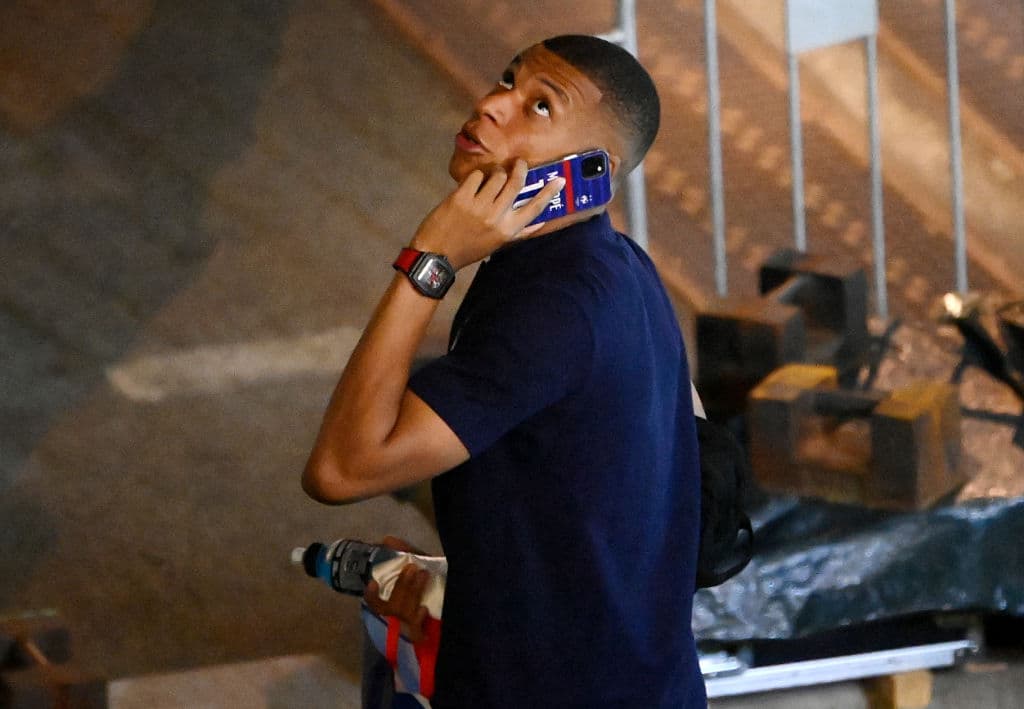 Existen nervios en el PSG de que Kylian Mbappé no renueve