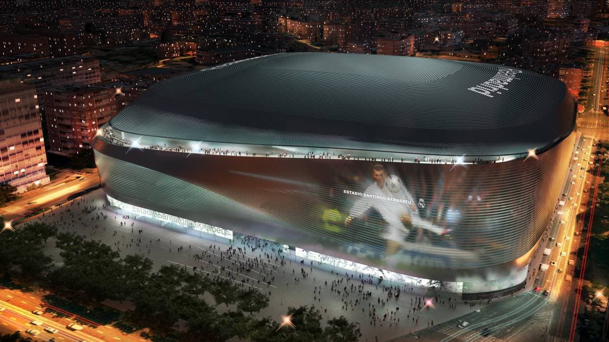 El plan de remodelación del Estadio Santiago Bernabéu ya fue aprobado por la Junta de Socios Compromisarios. 575 millones de euros –cerca de 670 millones de dólares– serán destinados a esta causa.