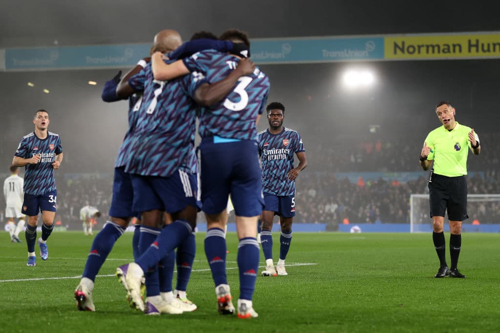 Arsenal pasa por encima del Leeds United 1-4 y se mantienen en puestos de competiciones europeas.