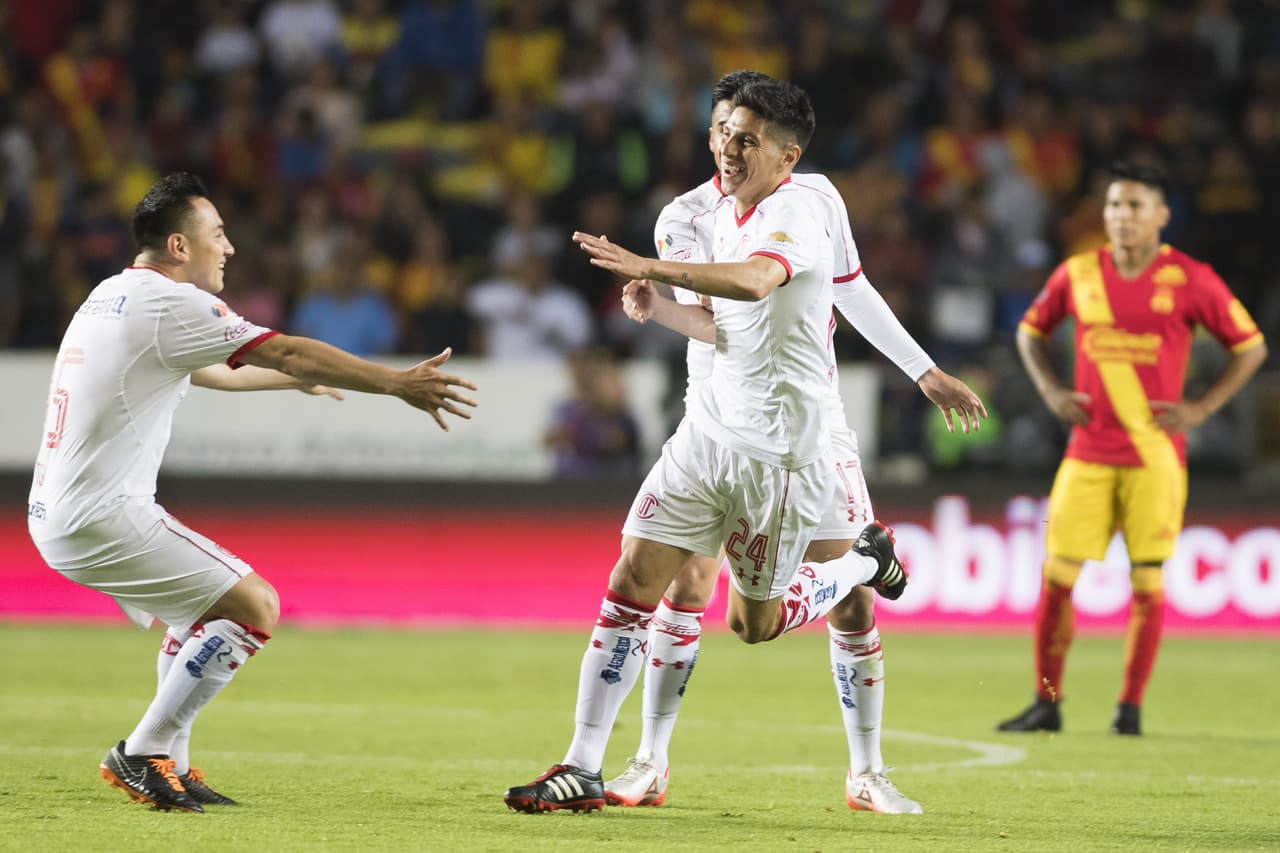 Fue así como llegó al minuto 15 del primer tiempo el gol de Pablo Barrientos para la ventaja 0-1 de Toluca.
