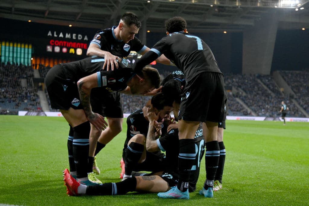 La asombrosa conexión de Joao Mario con Toni Martínez rompe a la defensa del Lille en dos ocasiones, y consiguen la remontada 2-1 sobre el conjunto francés.