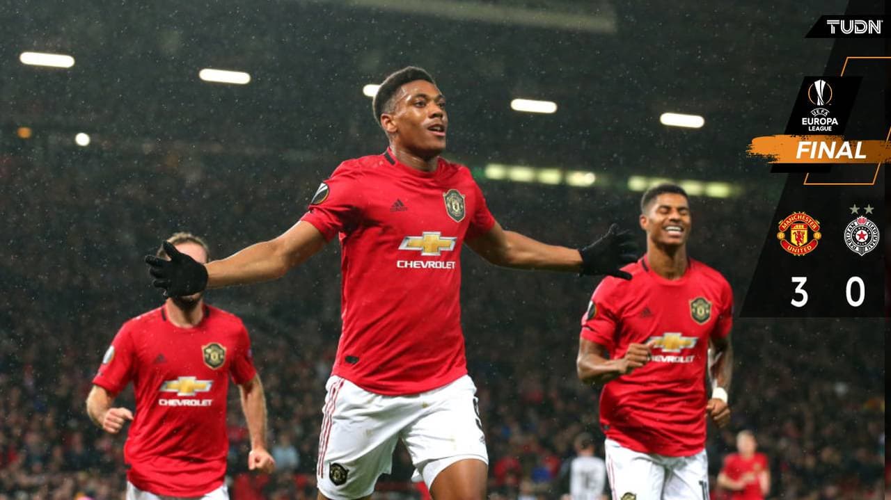 Manchester United golea y se aferra a la siguiente ronda