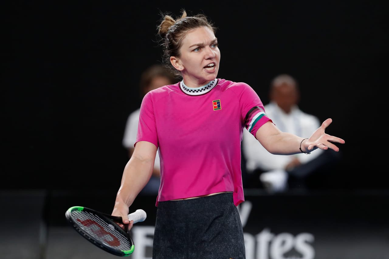 La rumana Simona Halep también fue otra de las caratas fuertes que sigue con vida tras vencer a Kaia Kanepi con sets 6-7 (2), 6-4, 6-2.