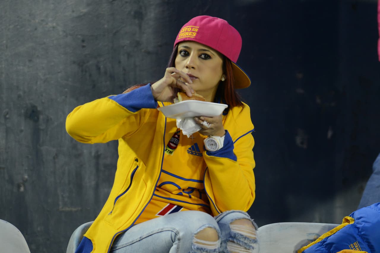 El colorido de la afición en la Jornada 17