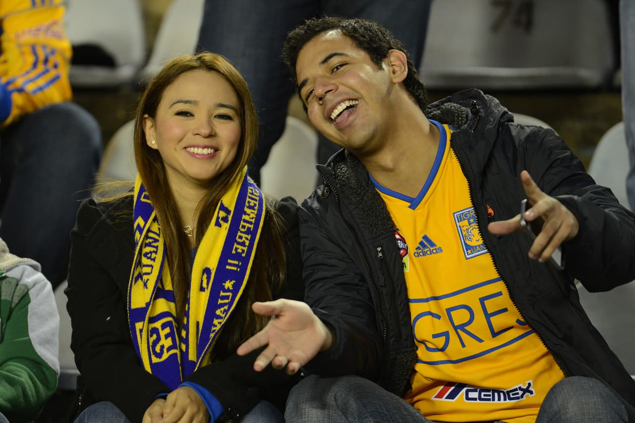 El colorido de la afición en la Jornada 17