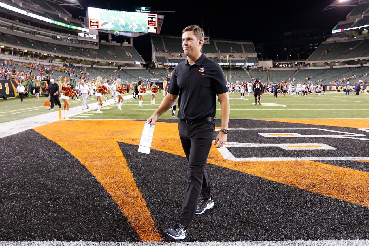 Está claro que Zac Taylor es, prácticamente, novato en su cargo como head coach, pues más allá de su maraca de 2-14 con una temporada culminada en la NFL, le espera un gran trecho por recorrer.