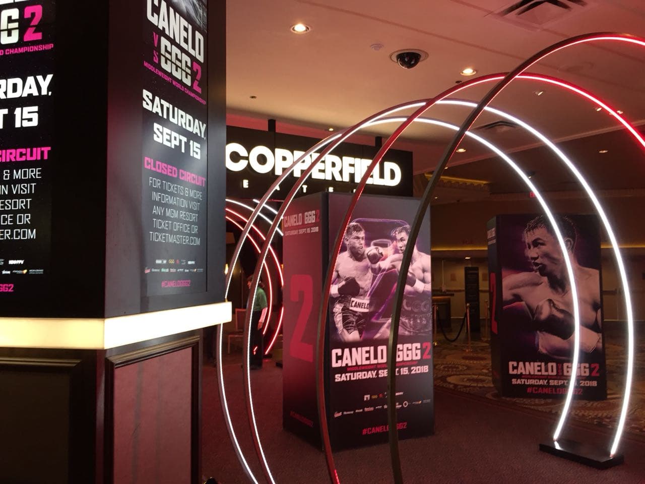 El 5 de mayo de 2017 se llevó a cabo la primera pelea en la que quedaron igualados por decisión de los jueces.