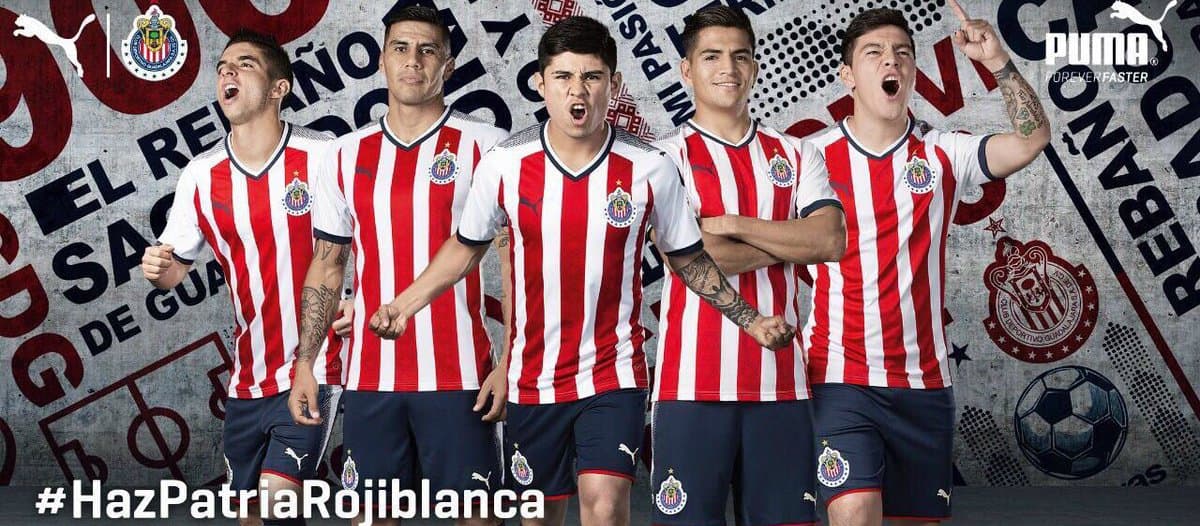 El escudo del Rebaño se describe como un emblema termo-sellado con un elemento visible en UV, mientras que la insignia Formstripe de
<i>Puma</i> se ubica en hombros y brazos.