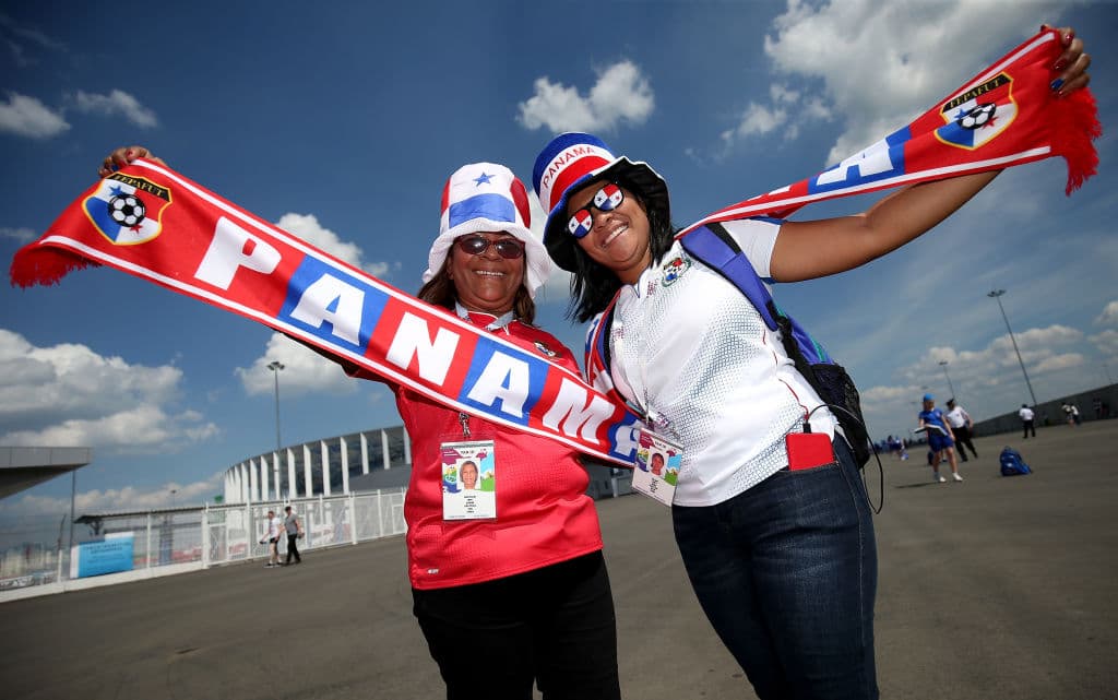 Los seguidores de Inglaterra y Panamá viven con alegría la segunda presentación de sus seleccionados en el grupo G del Mundial de Rusia 2018.