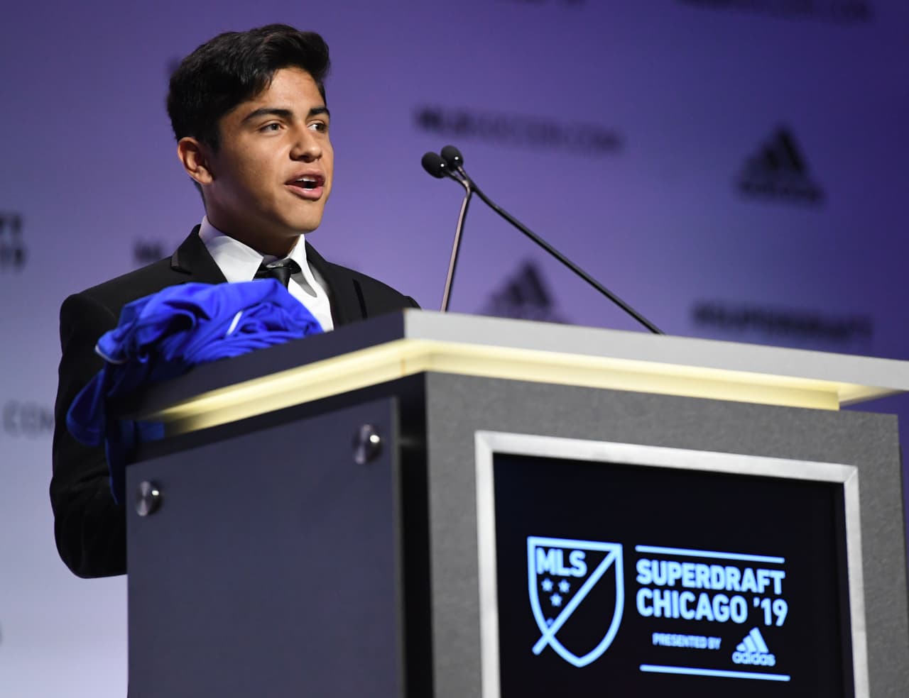 En el SuperDraft de 2019 FC Cincinnati escogió en el primer lugar al volante ofensivo Frankie Amaya.