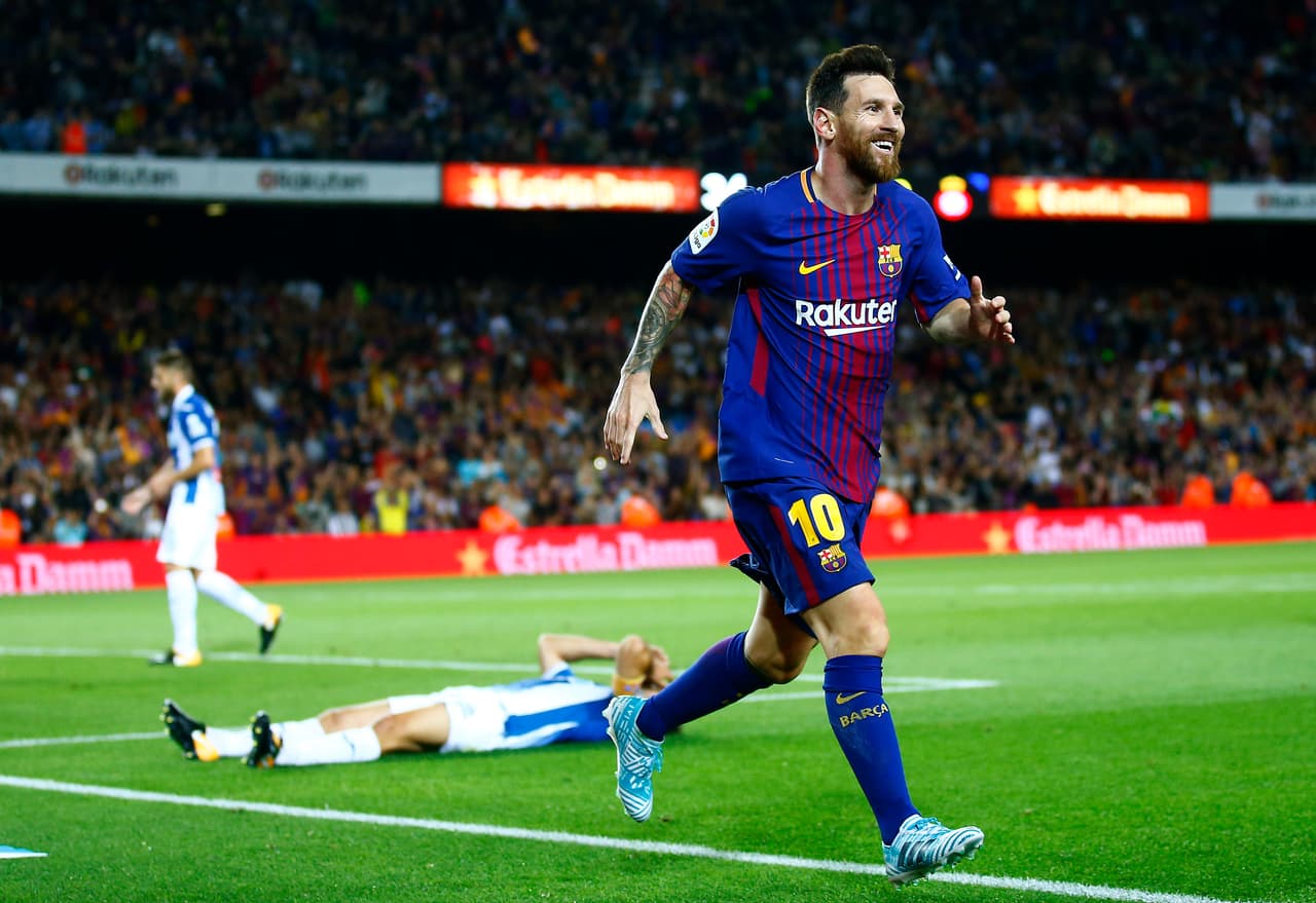 <b>Mayor goleador en los derbis por el Barcelona</b>
<br>No podría ser otro. Lionel Messi, el astro argentino, ha logrado 25 tantos en el derbi barcelonés.