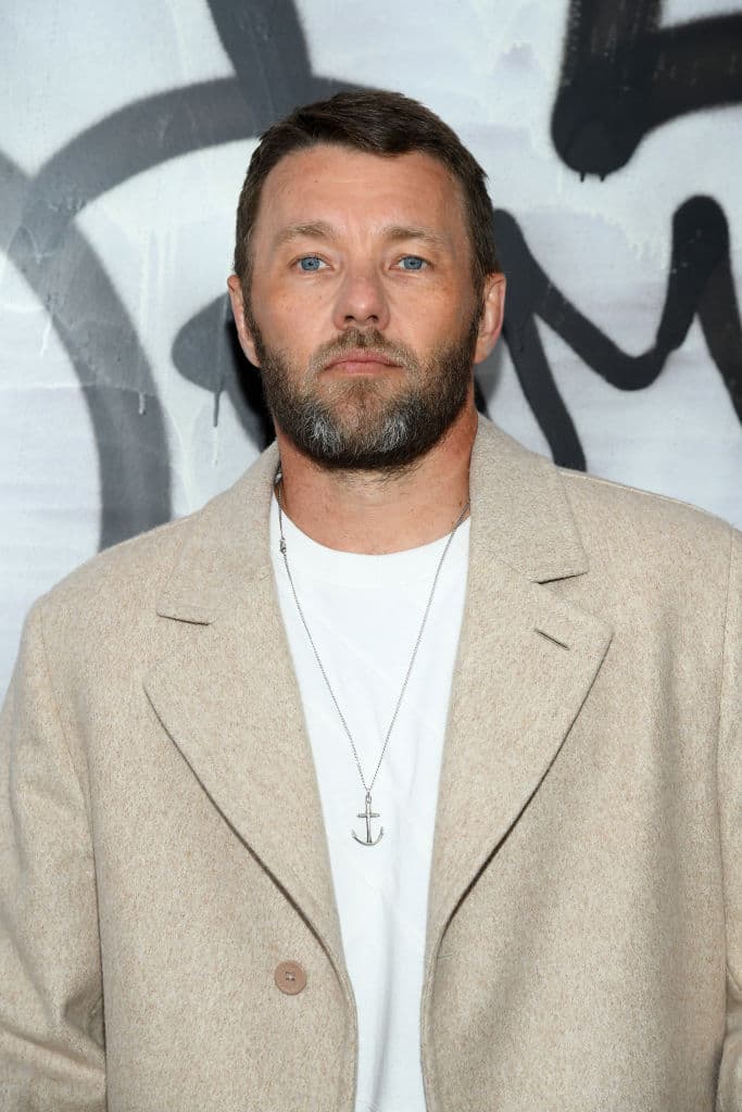 Black Mass (2015) - Boston, años 70. El agente del FBI John Connolly convence a Whitey Bulger, un mafioso irlandés que acaba de salir de la cárcel, para que colabore con el FBI con el fin de eliminar a un enemigo común: la mafia italiana.
<br>