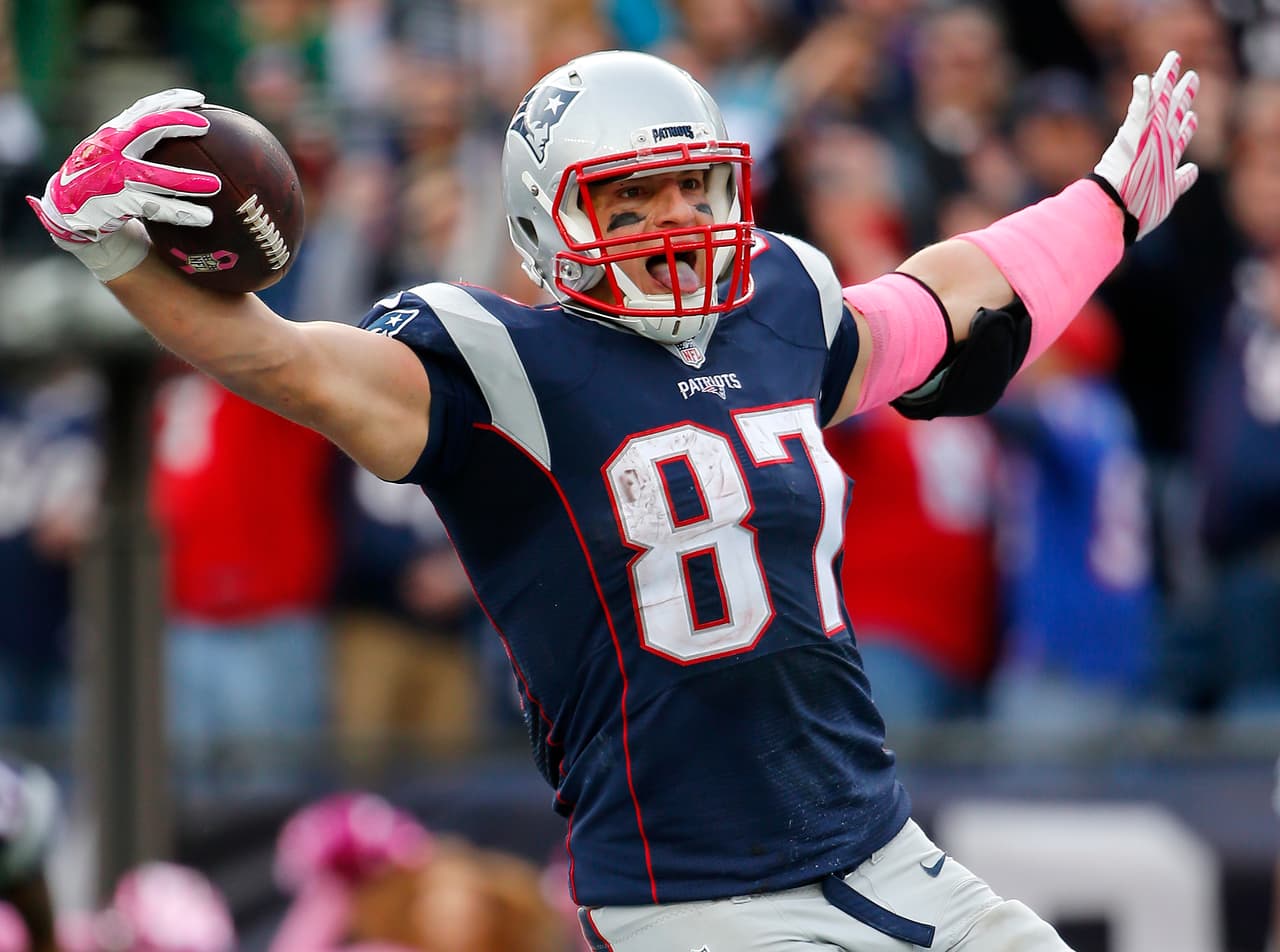 Los Patriots ceden ante Gronkowski; planean mejorar su contrato