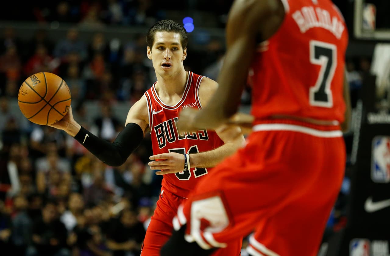 Mientras el segundo periodo avanzaba, los Bulls mejoraban, aunque Orlando fue mejor equipo durante la primera mitad y se fueron al medio tiempo arriba 51-46.