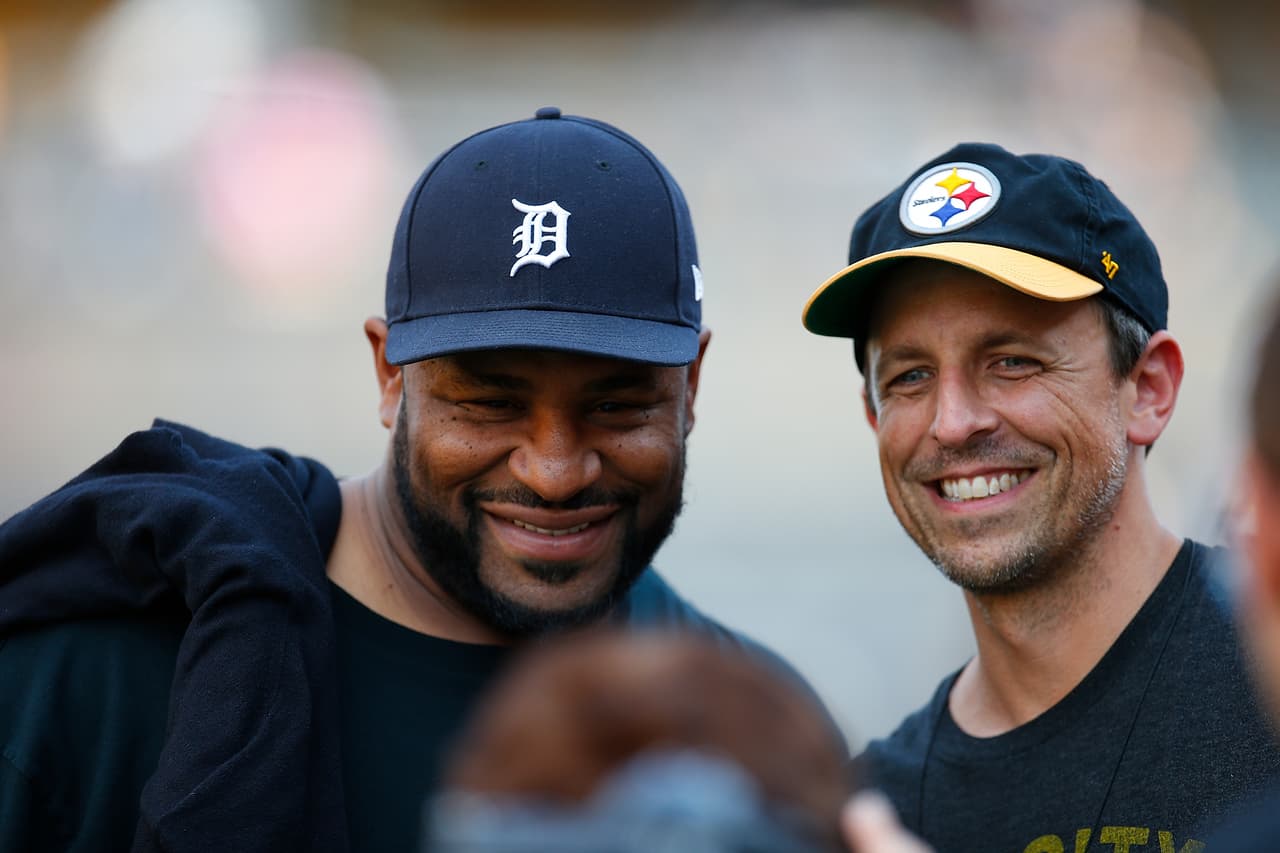 El mítico Jerome Bettis estuvo presente para ver en primera fila el triunfo del equipo con el que fue campeón en el 2005.