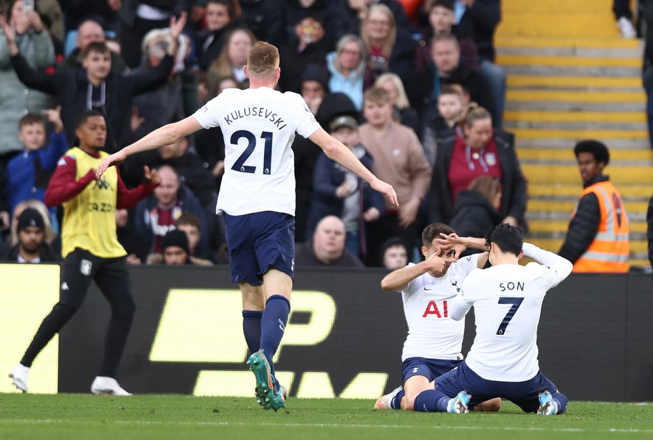 Tottenham superó 0-4 al Aston Villa.