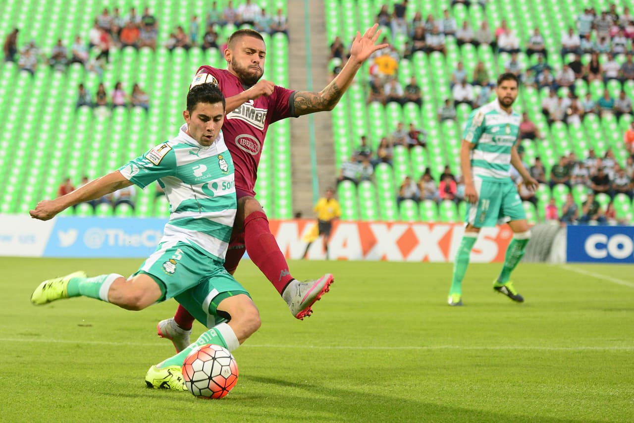 César Ibañez de Santos Laguna es otro de los que se pudieron colar entre los mejores, una línea de 5 puede ser atractiva, así que considéralo ya que costando solamente 2.7 millones ya cuenta con una cumulado de 17 puntos y en el último partido sumó 7.