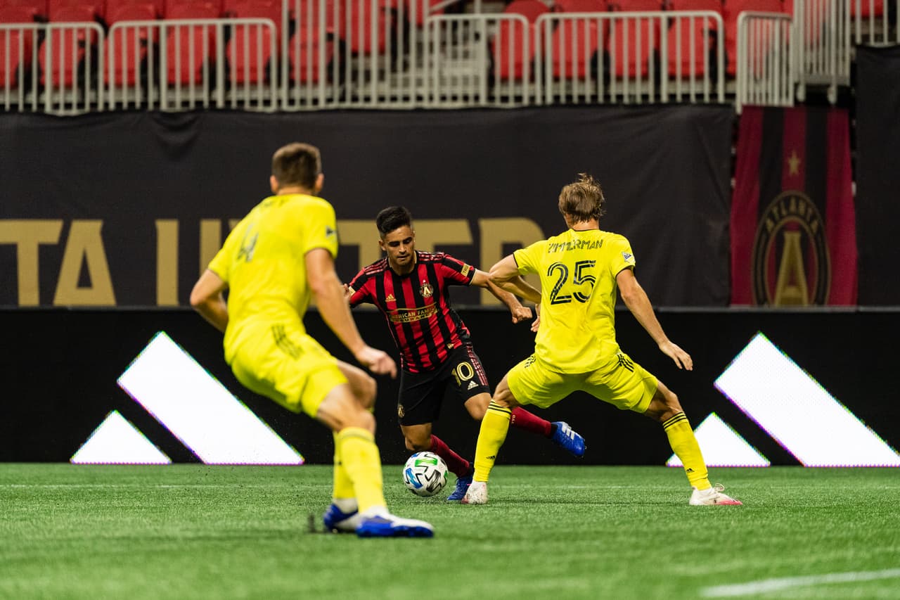 Con doblete de Nicolás Martínez, consiguieron la victoria 2-0; ‘Cubo’ entró al 80’ y Damm no fue convocado.