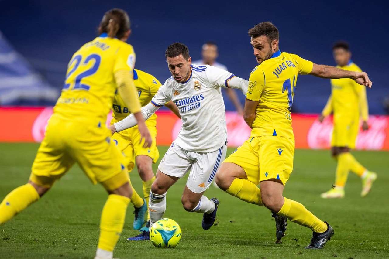 Real Madrid y Cadiz reparten puntos tras empatar 0-0 en Chamartín, durante la J18 de La Liga. Aún con este resultado, el equipo merengue sigue siendo líder de la tabla, con el Sevilla pisándole los talones como segundo.