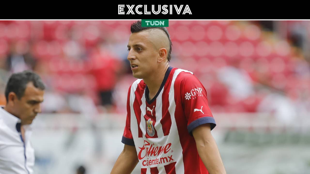 'Piojo' Alvarado advierte a Henry Martín sobre afición si llega a Chivas