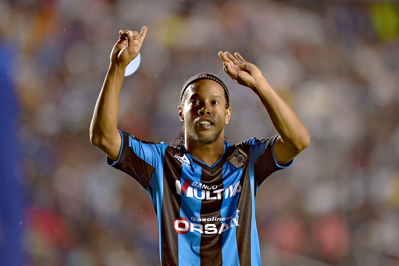 Ronaldinho anuncia que jugará en el fútbol de Turquía