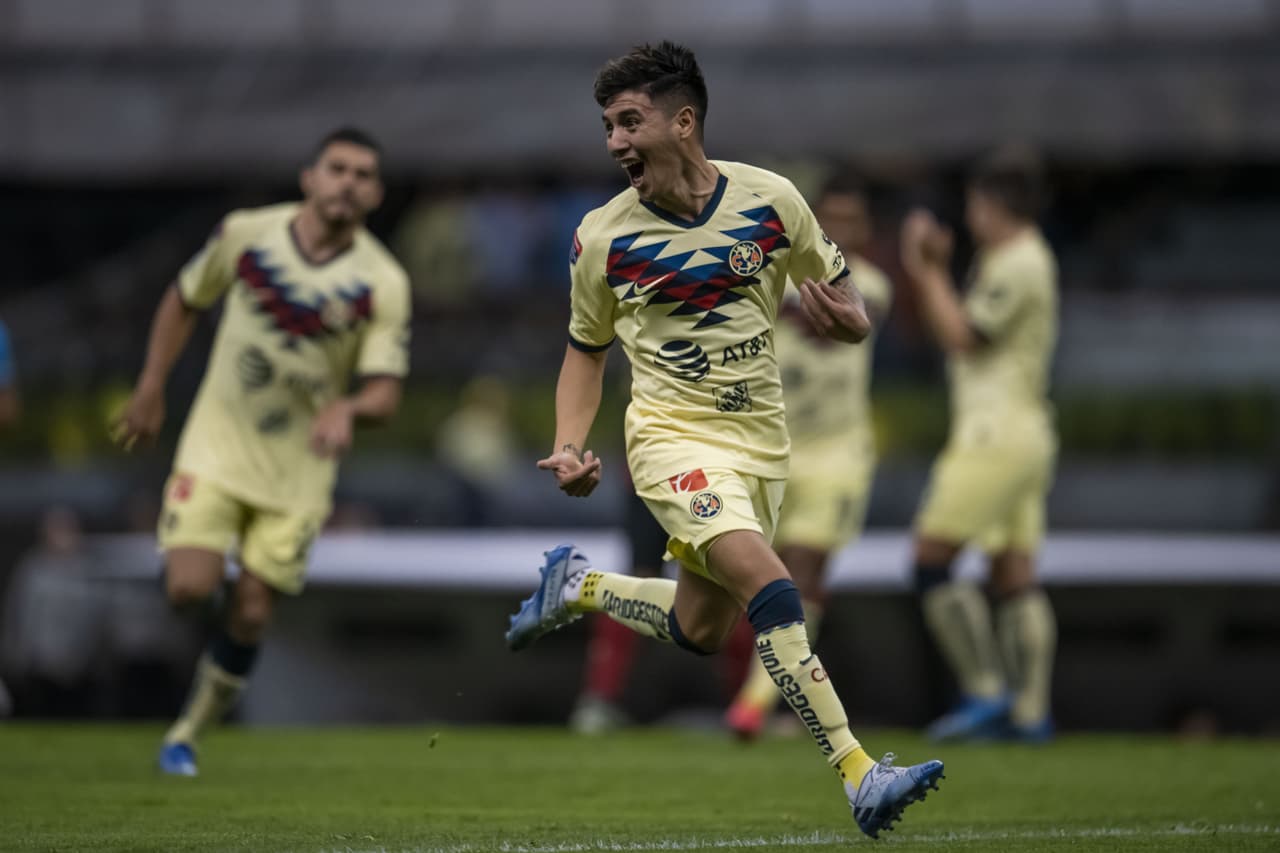 Leonardo Suárez abrió la cuenta apenas al 11’ con un derechazo desde afuera del área.