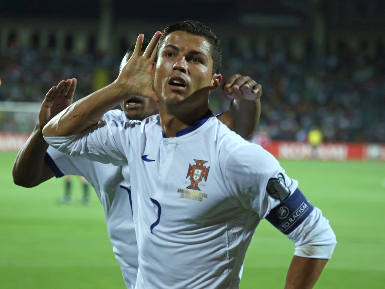 Cristiano Ronaldo solo anotó en un partido de 2015 con Portugal pero lo hizo de triplete contra Armenia. Ese día los hinchas le coreaban el nombre de Messi y él respondió con goles para ganar 3-2.