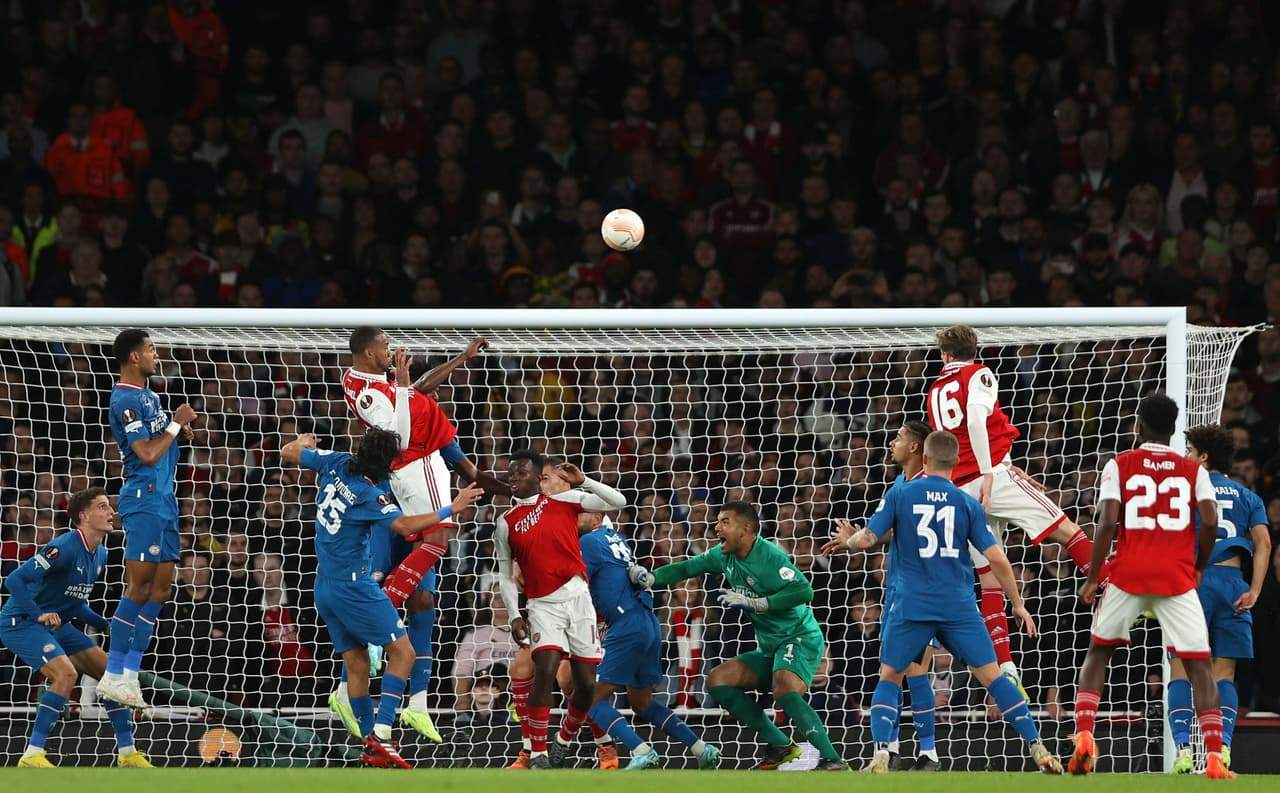 Arsenal se impone al PSV por la mínima y se consolida en el liderato del Grupo A en la UEFA Europa League.