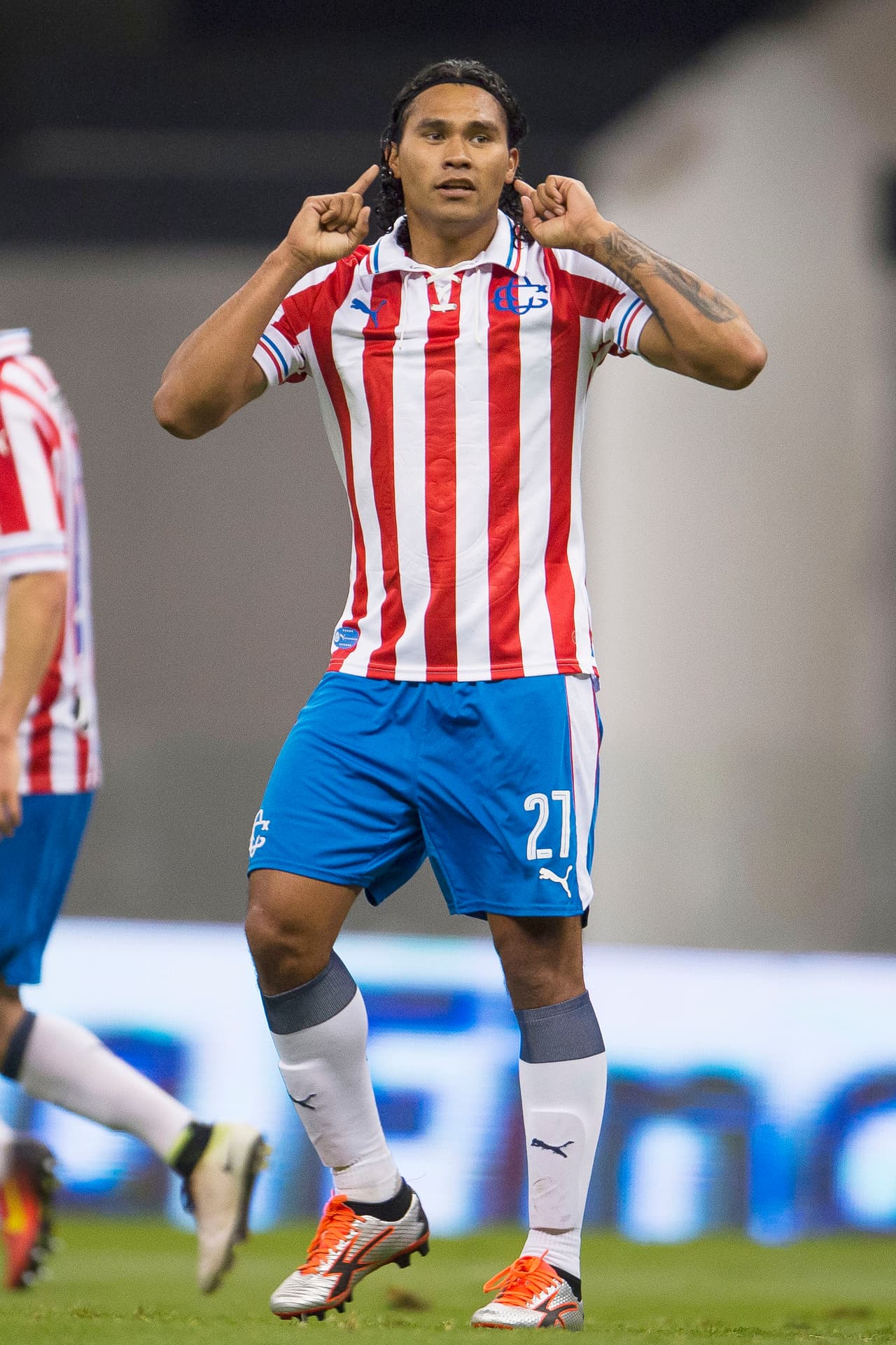 Desde el año de 1975, es la tercera ocasión que Chivas le gana 3-0 al América en el Azteca. Las dos anteriores fueron en el Invierno 2000, y en las semifinales del temporada de 82-83.