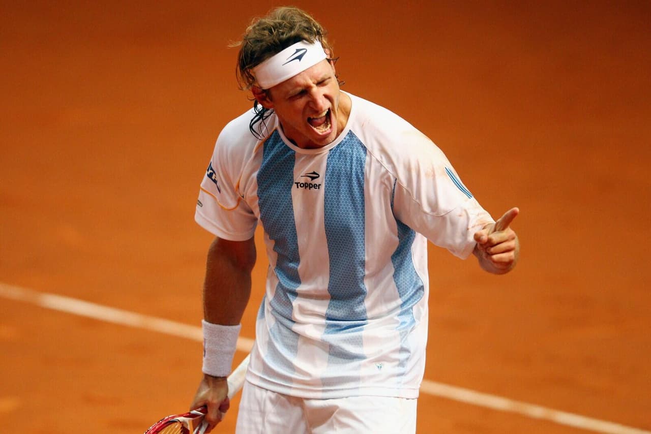 David Nalbadian, tenista argentino, considerado como uno de los 10 mejores de la ATP por 5 temporadas consecutivas. Dejó las canchas a los 31 años por molestias en el hombro derecho y cadera.