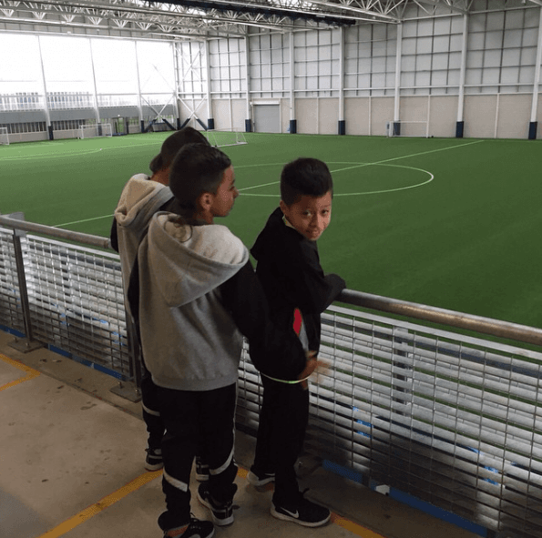 El pequeño Alejando Alcalá es considerado por muchos como el 'Messi mexicano' y ha deslumbrado a todos con sus videos en las redes sociales. Actualmente entrena con la selección Sub-15 gracias a sus actuaciones con el Stockton TLJ FC Rebels. Además se han probado en el Barcelona y Manchester City.