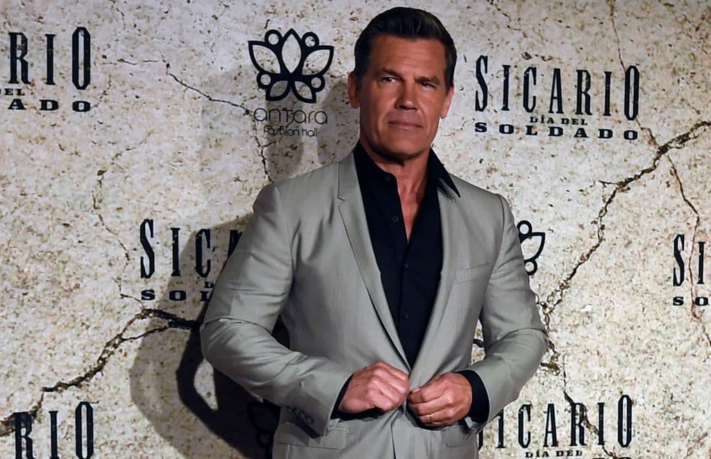 Drama inspirado en la lucha del heroico cuerpo de bomberos Granite Mountain Hotshots contra un terrible incendio sucedido en Prescott, Arizona, en junio de 2013.
<br>