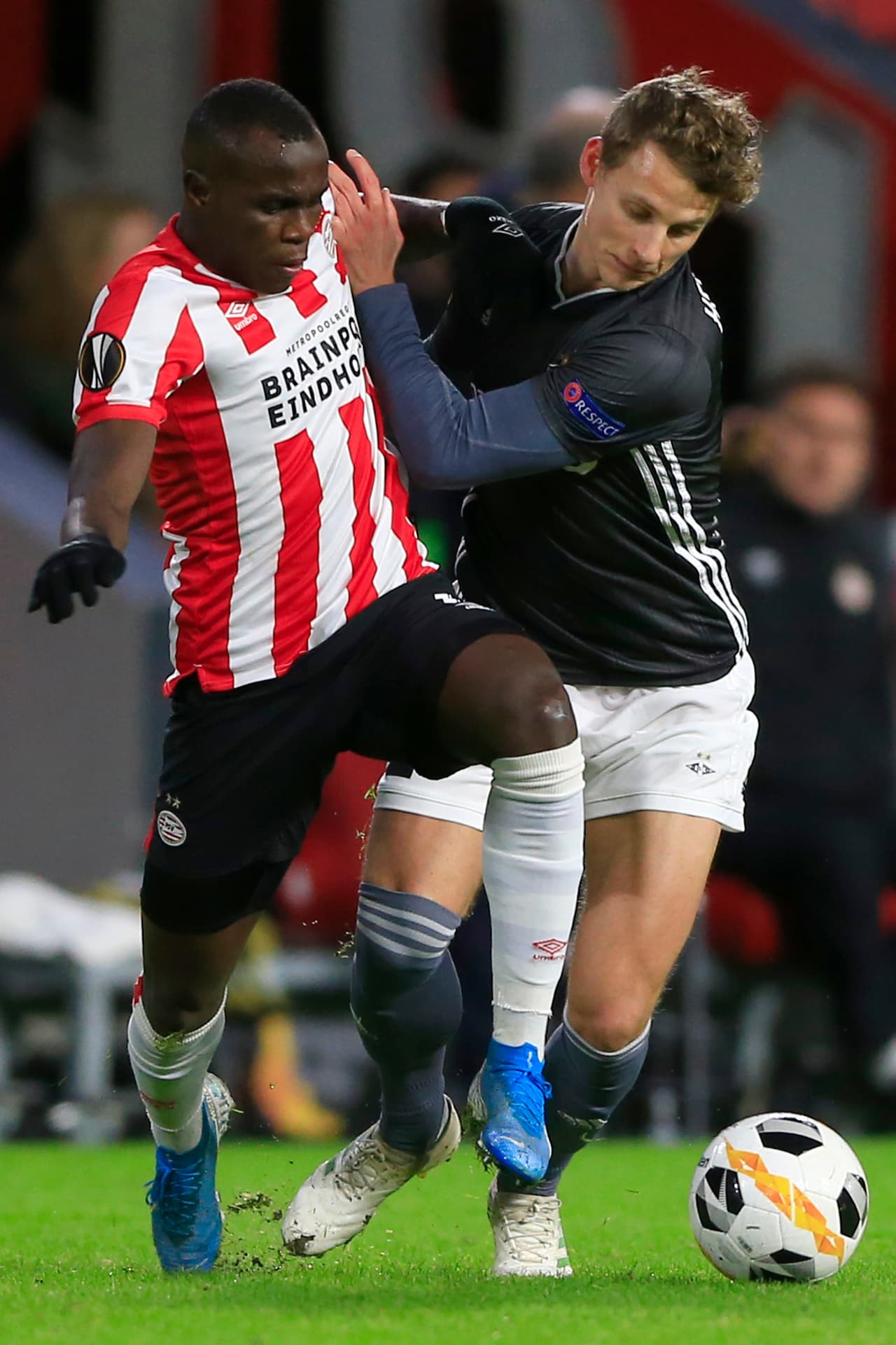 Con goles de Pal André Helland por parte del Rosenborg y Mohammed Ihattaren por parte del PSV, ambos equipos se despiden de la UEFA Europa League.