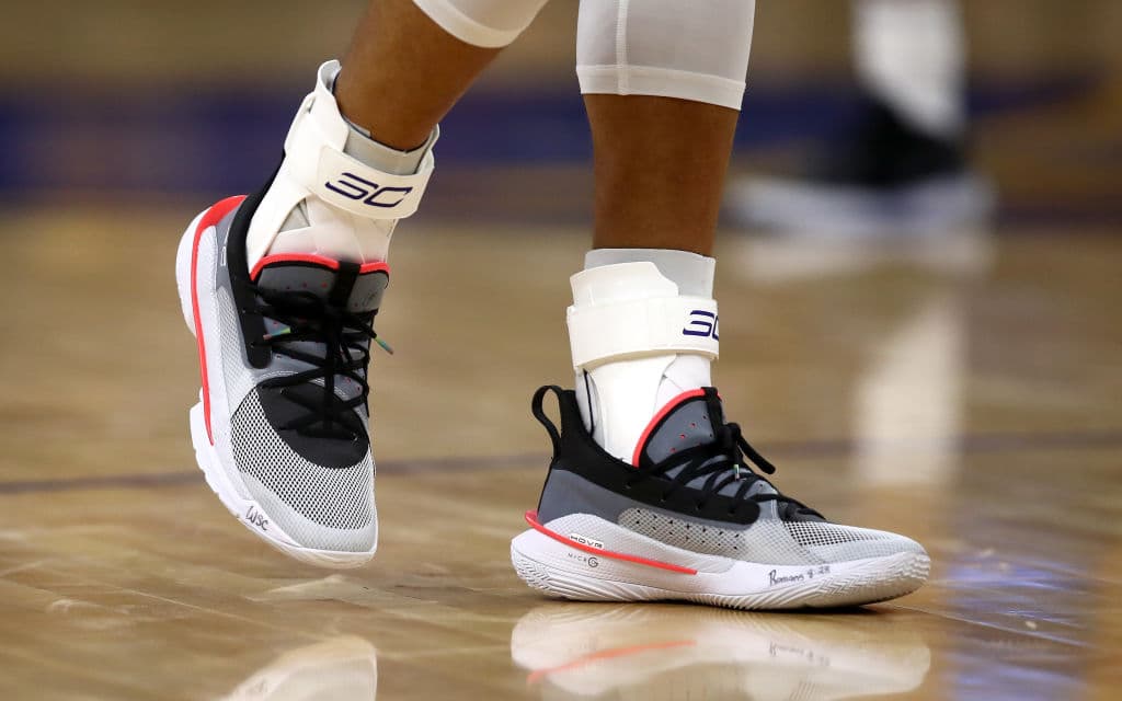 Tras el cambio de reglas de la liga, los basquetbolistas están al último grito de la moda en cuanto a calzado se refiere.