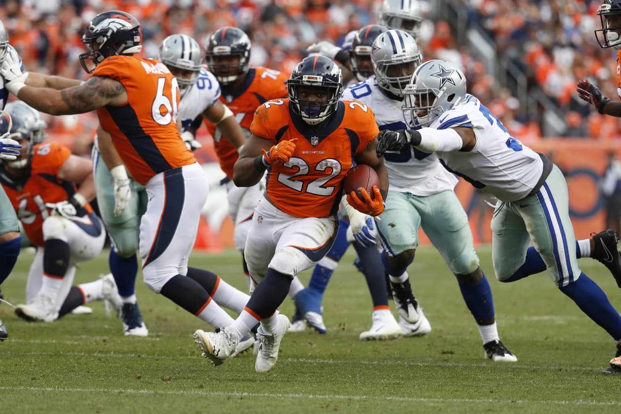 Los Broncos exhiben a la defensa de los Cowboys y los apalean 42-17
