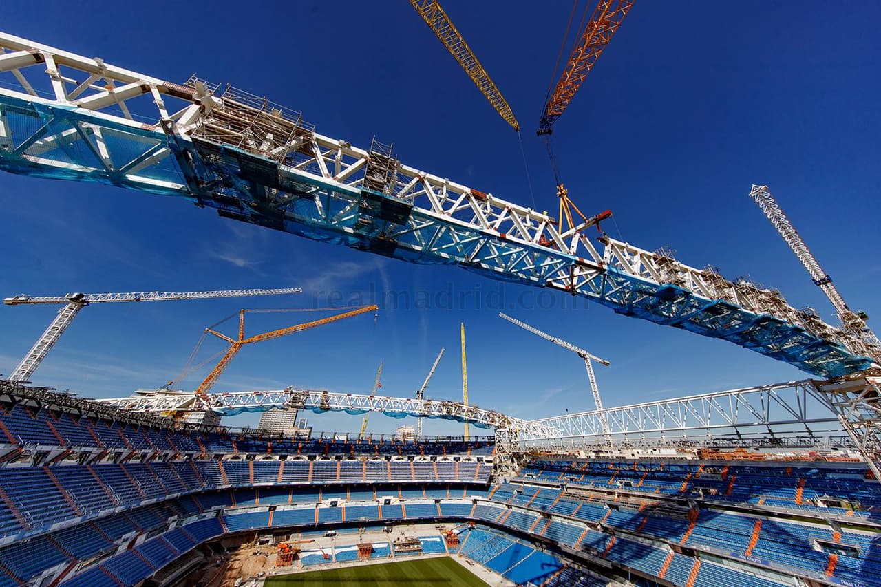 Las obras del Santiago Bernabéu continúan a marchas forzadas y ya se comienzan a completar estructuras importantes de la remodelación.
