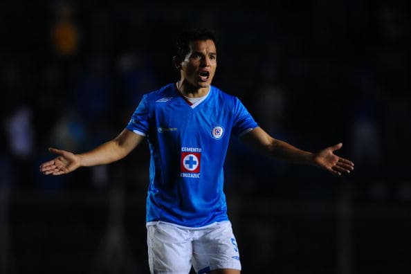 Israel López: Debutó con Pumas en 1993 y ahí permaneció hasta 2001. Con los cementeros tuvo dos etapas (2006-2007 y 2010).