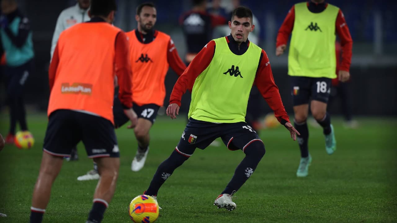 ¡En el Tri no, en Italia sí! Johan Vásquez titular contra la Roma