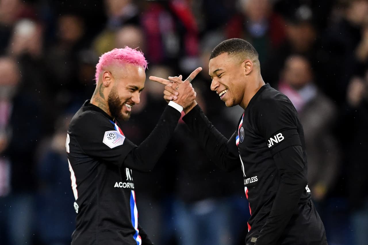 Neymar y Mbappé se mantendrán en París