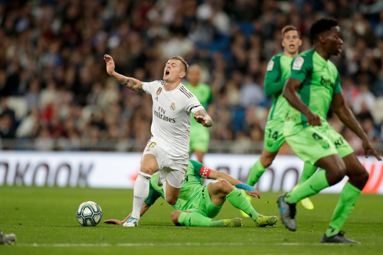 Con goles de Rodrygo (7), Toni Kroos (8), Sergio Ramos (24), Karim Benzema (69) y Luca Jovi´c (90+1), el real madrid se impone 5-0 al Leganés.