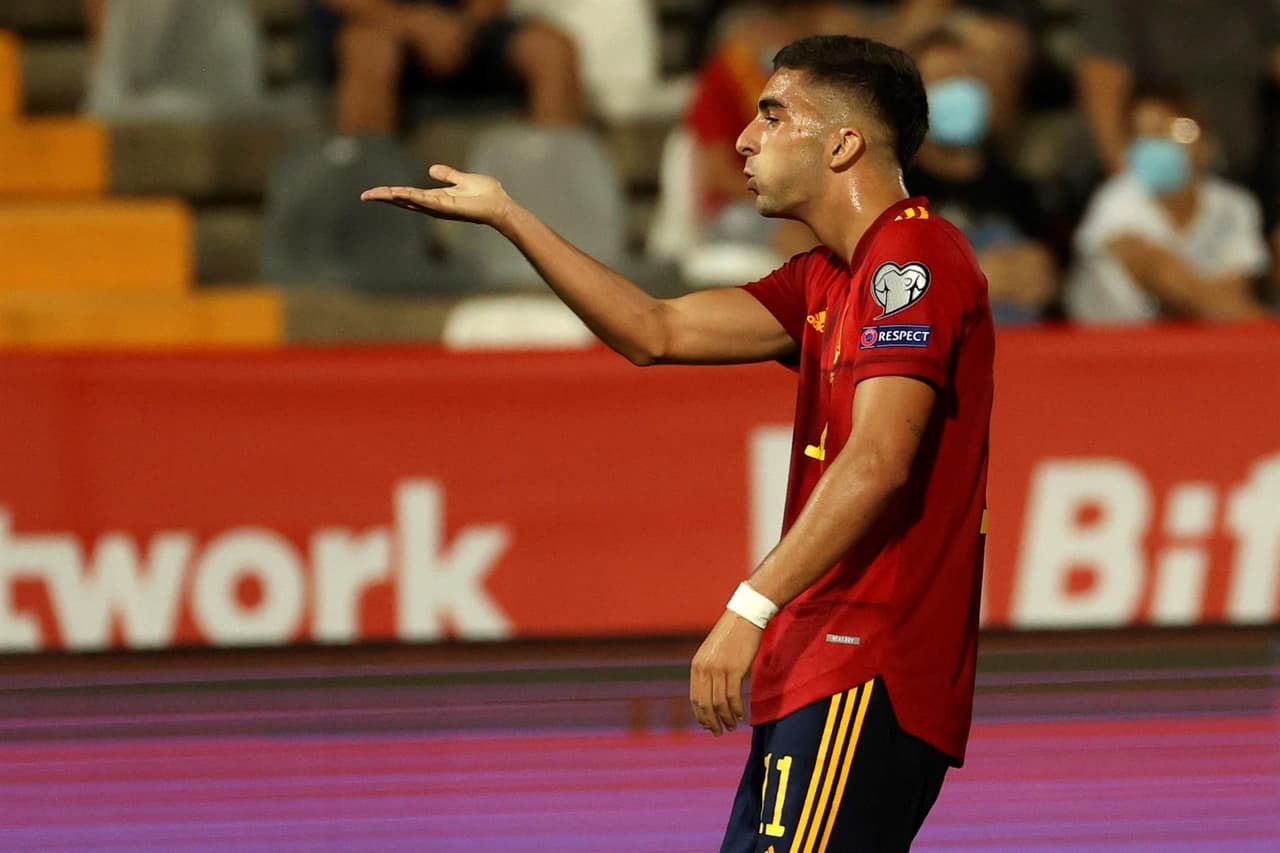España golea a Georgia 4-0 durante el partido de eliminatoria de la UEFA rumbo al Mundial de Catar 2022. José Luis Gayá (14'), Carlos Soler (25'), Ferrán Torres (41') y Pablo Sarabia (63') lograron darle la victoria al conjunto español, colocándolo en primer lugar del Grupo B.