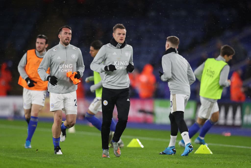 El Leicester City empata 1-1 con el Aston Villa; Guilbert abrió el marcador para la visita, Iheanacho igualó la ida de la semifinal de la Carabao Cup.