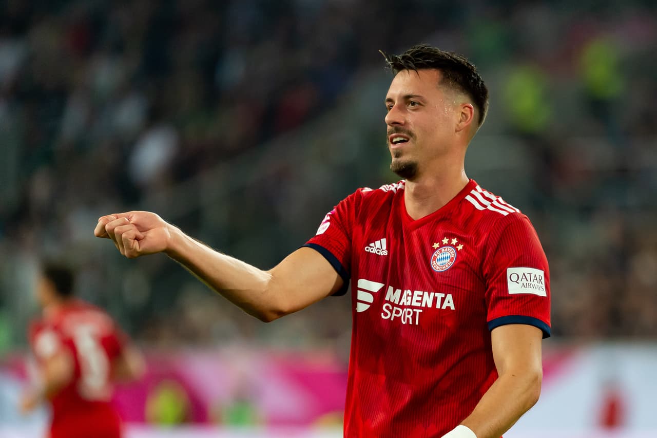 El mercado asiático podría atraer al delantero alemán Sandro Wagner, quien juega para el Bayern Múnich. Se dice que el Tianjin Teda lo buscaría.